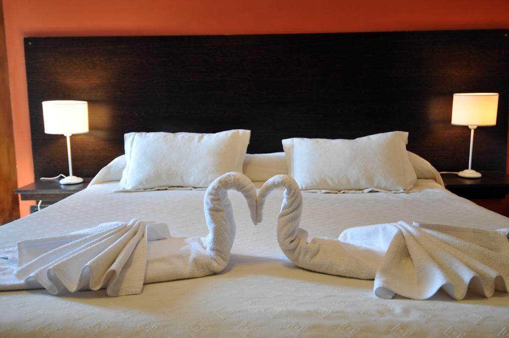 Madeo Hotel & Spa Villa Carlos Paz Extérieur photo